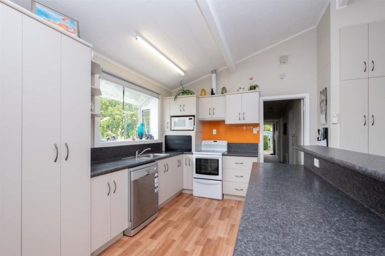 Photo of property in 186 Regan Street, Stratford, 4332