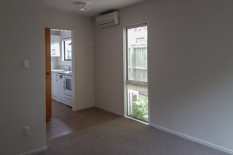 Photo of property in 4/19 Grove Road, Addington, Christchurch, 8024