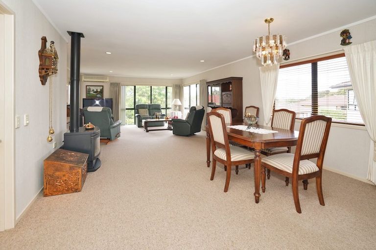 Photo of property in 52 Grosvenor Gardens, Flagstaff, Hamilton, 3210