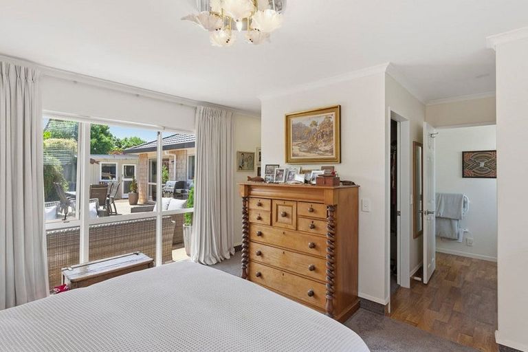 Photo of property in 10 Barrett Drive, Waikanae Beach, Waikanae, 5036