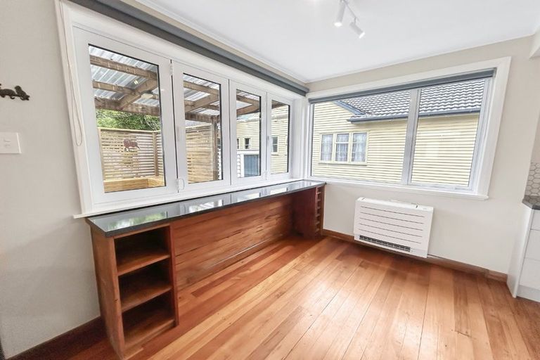 Photo of property in 9 Park Road, West End, Palmerston North, 4412