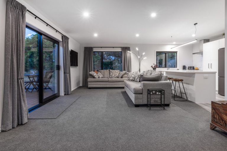 Photo of property in 7 Strathnaver Drive, Waikawa Beach, Manakau, 5573