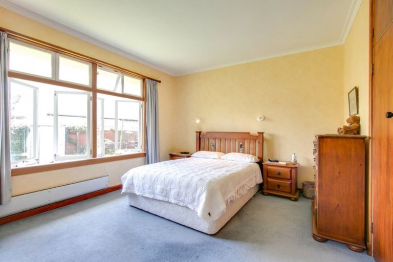 Photo of property in 7 Cambridge Terrace, Taradale, Napier, 4112