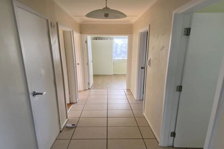 Photo of property in 134 Waimumu Road, Massey, Auckland, 0614