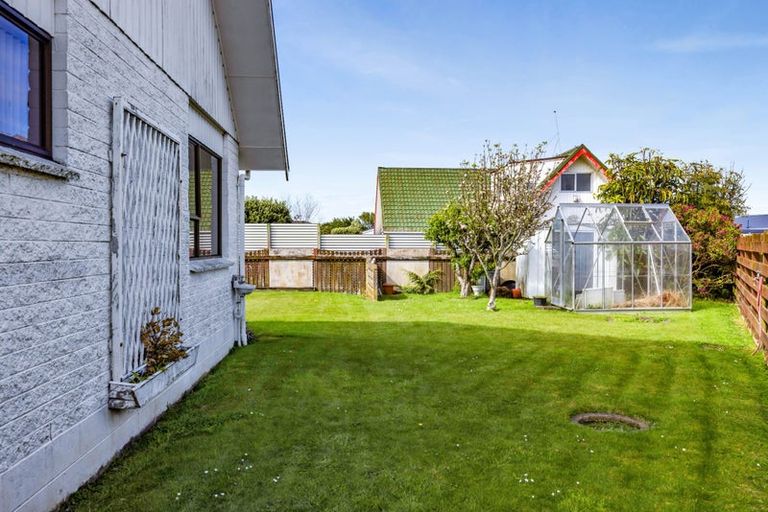 Photo of property in 15 Green Lane, Hawera, 4610