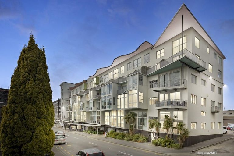 Photo of property in Qba Apartments, 4p/51 Webb Street, Mount Cook, Wellington, 6011