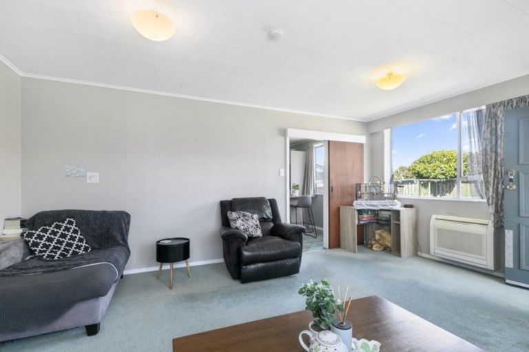 Photo of property in 18b Reese Jones Grove, Maungaraki, Lower Hutt, 5010