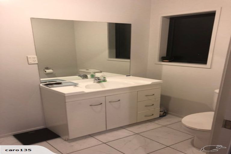 Photo of property in 19 Grabella Place, Papamoa Beach, Papamoa, 3118