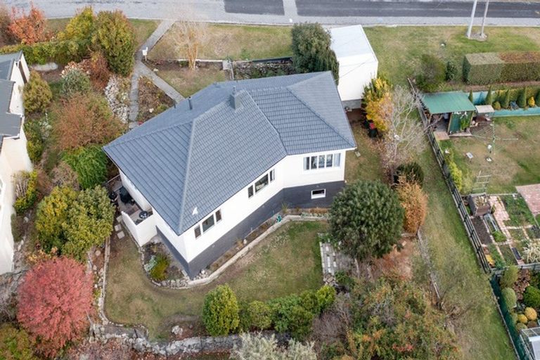 Photo of property in 34 Branxholm Street, Roxburgh, 9500