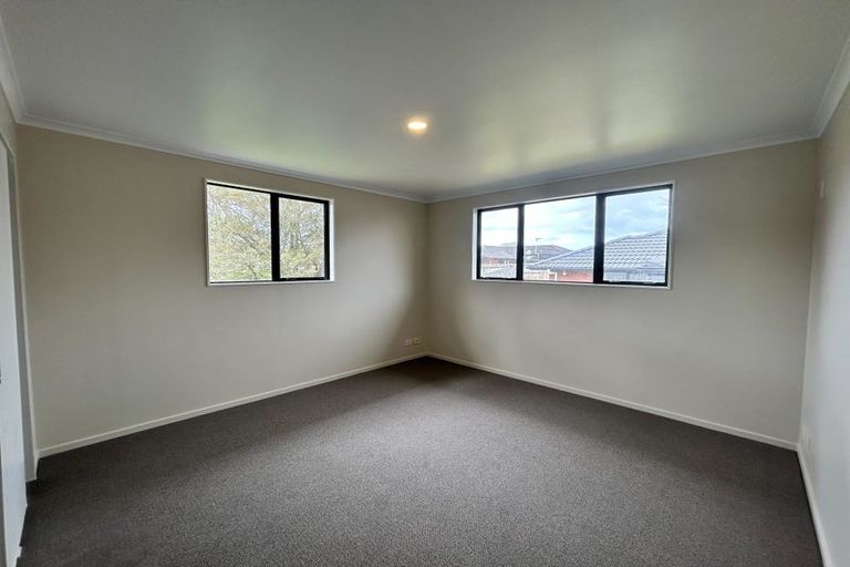 Photo of property in 50 Misty Valley Drive, Henderson, Auckland, 0612