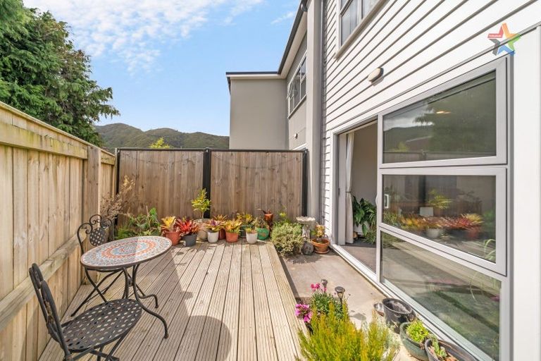 Photo of property in 35 Mcgrath Way, Taita, Lower Hutt, 5011