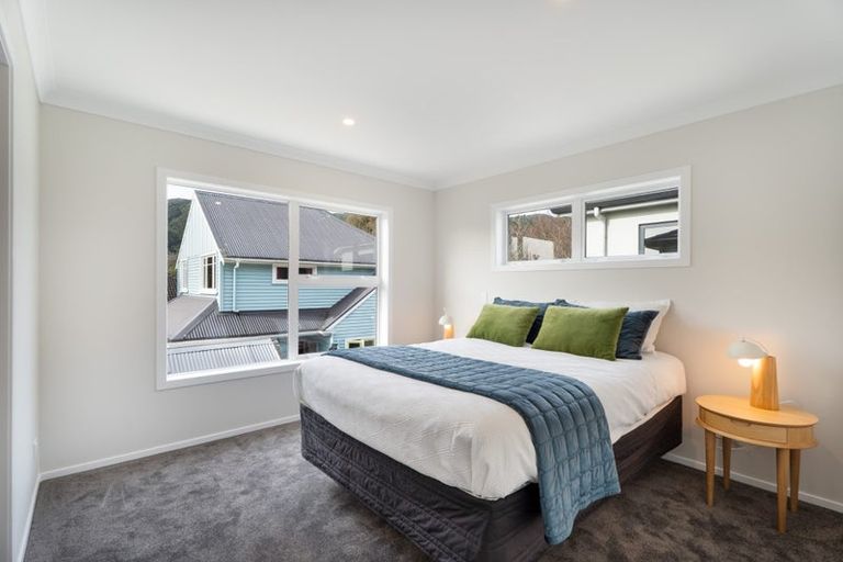 Photo of property in 20c Korau Grove, Stokes Valley, Lower Hutt, 5019