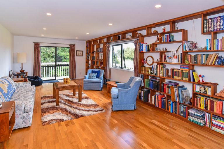 Photo of property in 288 Waiuku Road, Puni, Pukekohe, 2678