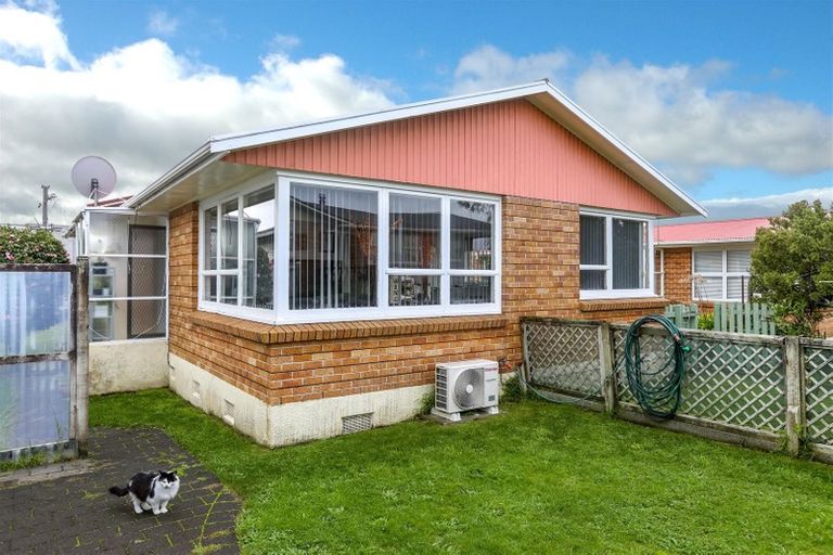 Photo of property in 264a Courtenay Street, Strandon, New Plymouth, 4312