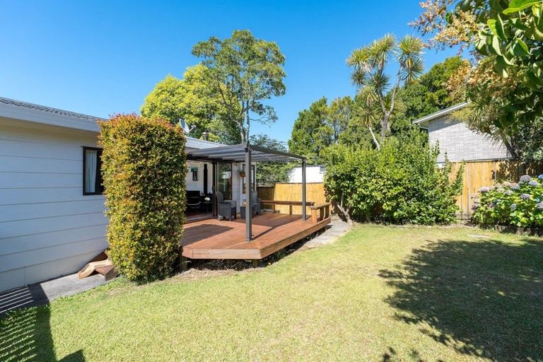 Photo of property in 2/6 Orton Street, Glenfield, Auckland, 0627