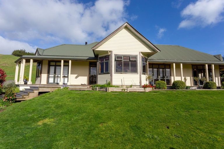 Photo of property in 814 Ruatangata Road, Whangaehu, Whanganui, 4581