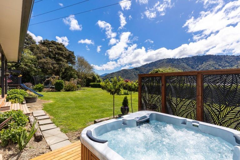 Photo of property in 1058 Queen Charlotte Drive, Linkwater, Picton, 7281