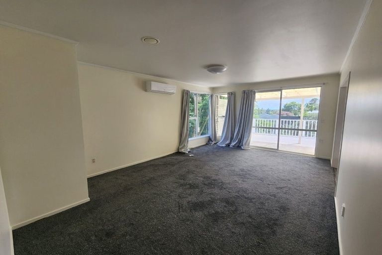 Photo of property in 22 Parrs Cross Road, Henderson, Auckland, 0612