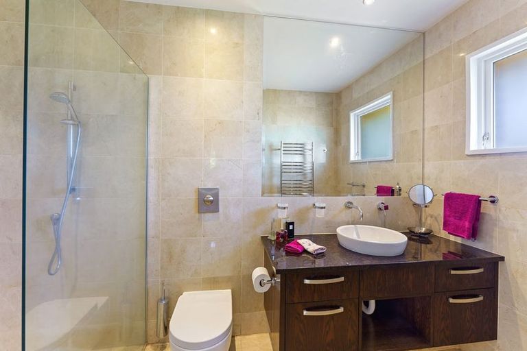 Photo of property in 52-56 Winara Avenue, Waikanae, 5036