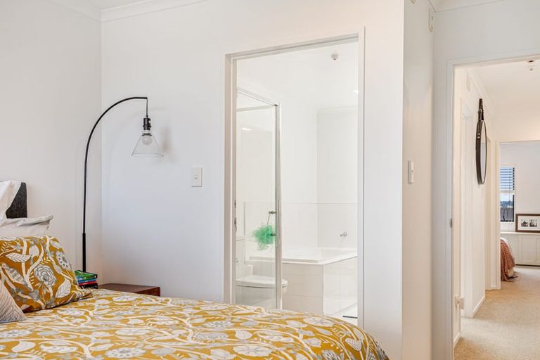 Photo of property in 4 Torea Tai Road, Hobsonville, Auckland, 0616