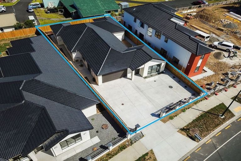 Photo of property in 42a Donegal Park Drive, Flat Bush, Auckland, 2019