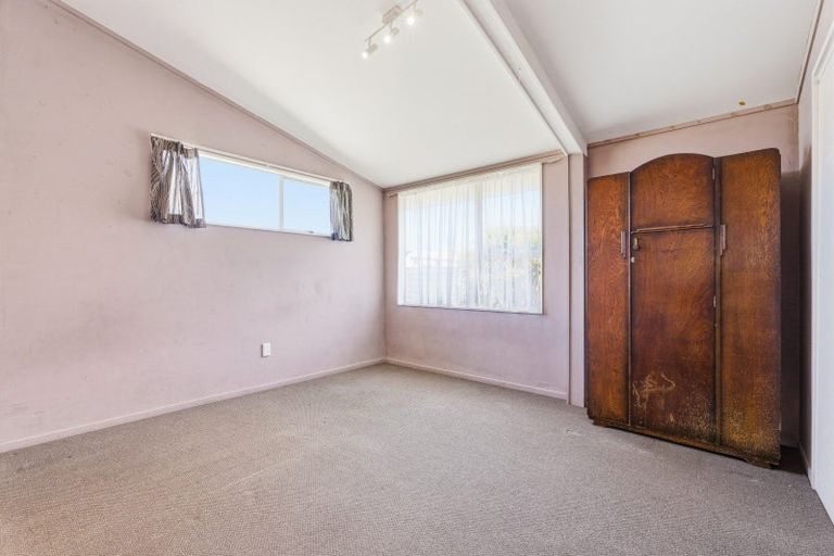 Photo of property in 51 Hinau Street, Castlecliff, Whanganui, 4501