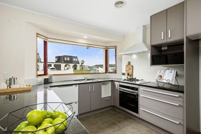 Photo of property in 58 Cypress Drive, Maungaraki, Lower Hutt, 5010