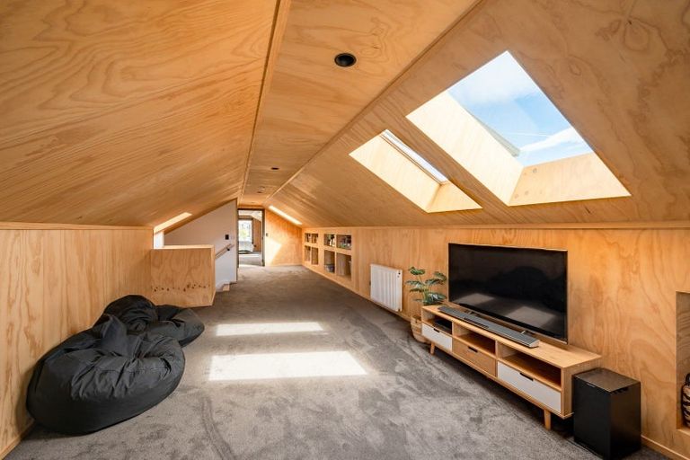 Photo of property in 39 Pounamu Avenue, Albert Town, Wanaka, 9305