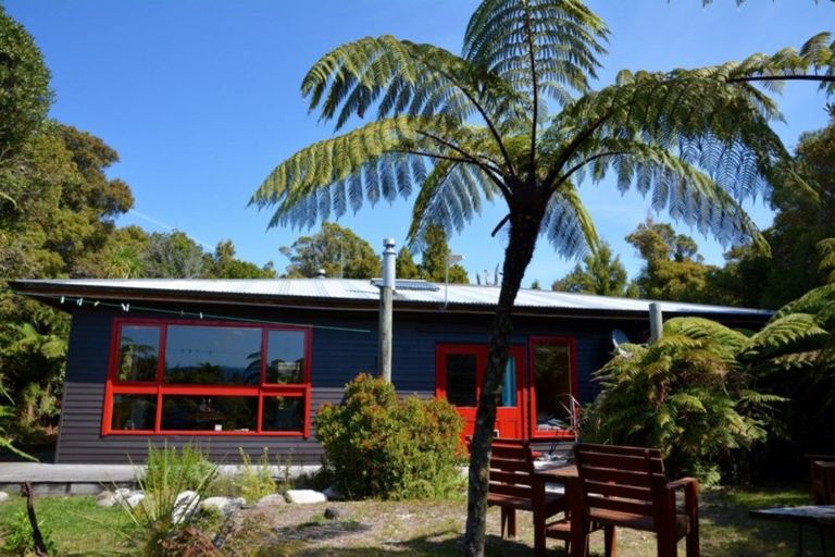 Photo of property in 107 South Terrace Road, Karamea, 7893