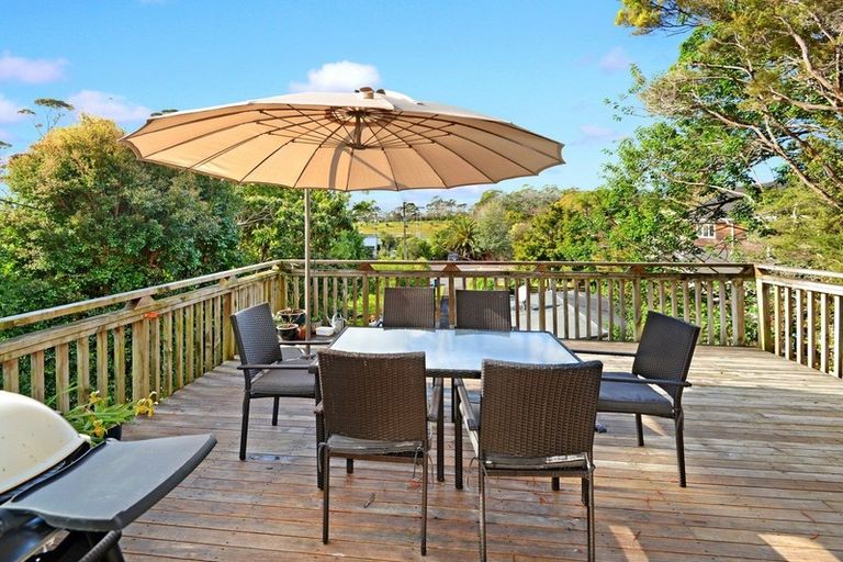 Photo of property in 1/30 Cresta Avenue, Beach Haven, Auckland, 0626