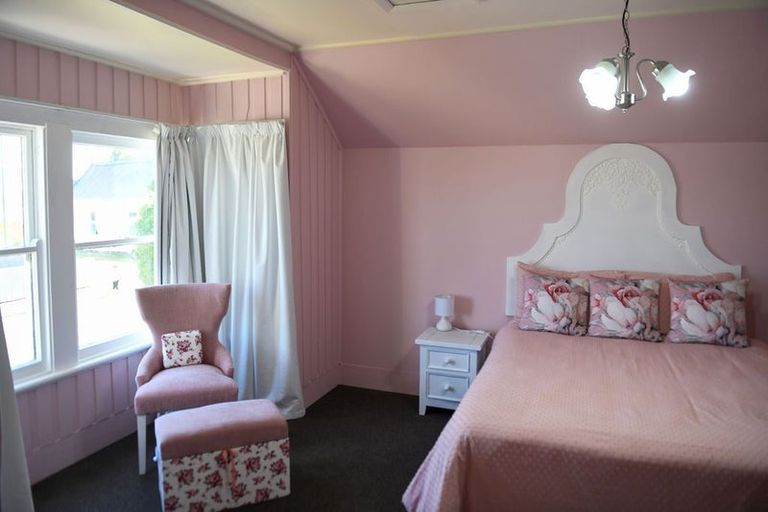 Photo of property in 301 Kaitangata Highway, Stirling, 9231