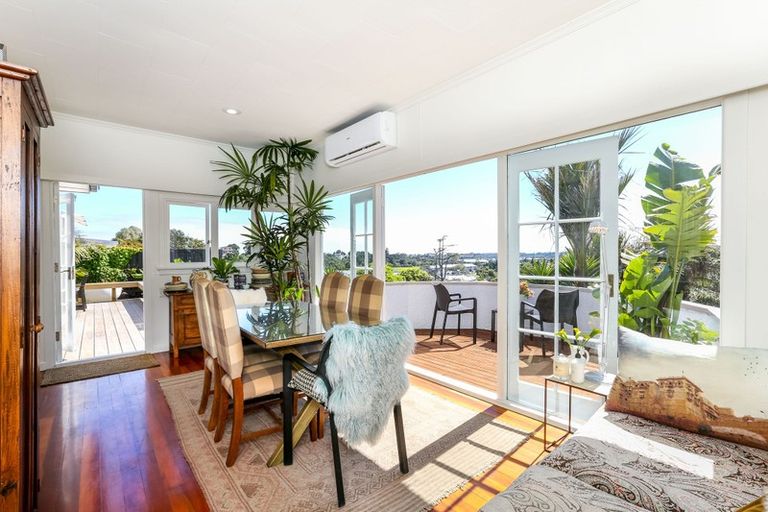 Photo of property in 81 Paynters Avenue, Strandon, New Plymouth, 4312