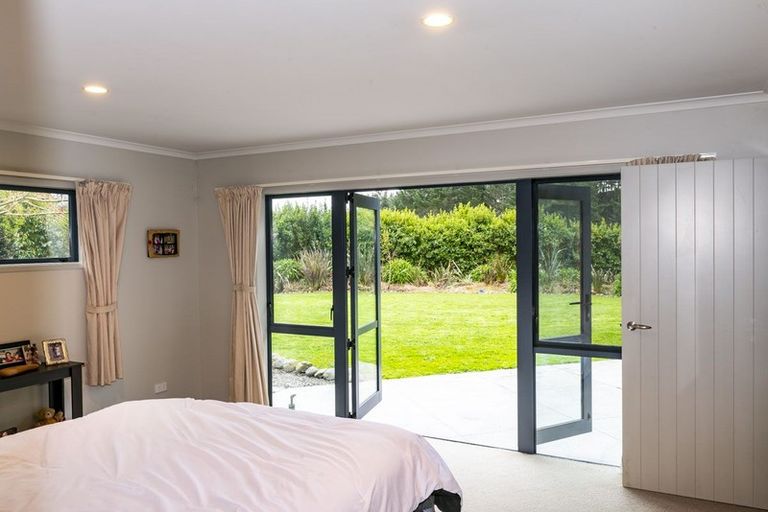 Photo of property in 39 County Heights Drive, Aokautere, Palmerston North, 4471