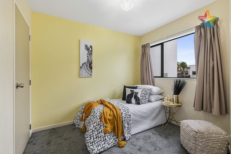 Photo of property in 31 Summit Road, Fairfield, Lower Hutt, 5011