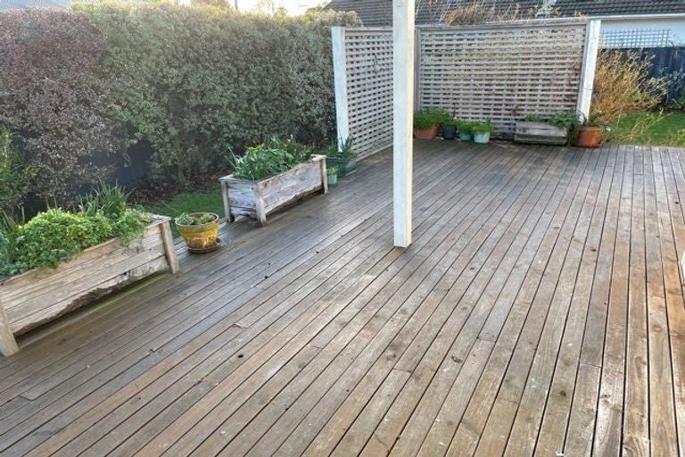 Photo of property in 15 Lucienne Place, Hillsborough, Christchurch, 8022