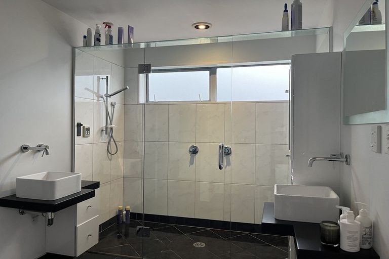 Photo of property in 77 Ahau Street, Moana, 7872