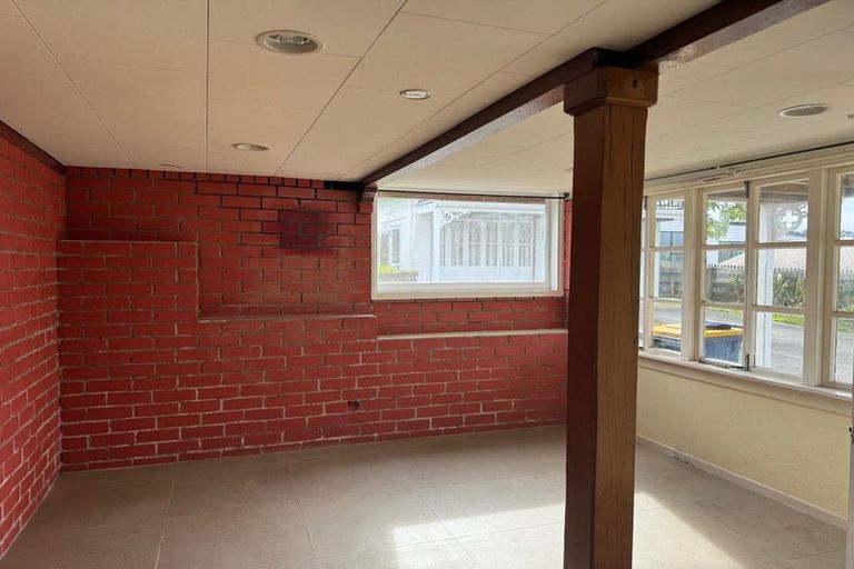 Photo of property in 295 Swanson Road, Ranui, Auckland, 0612