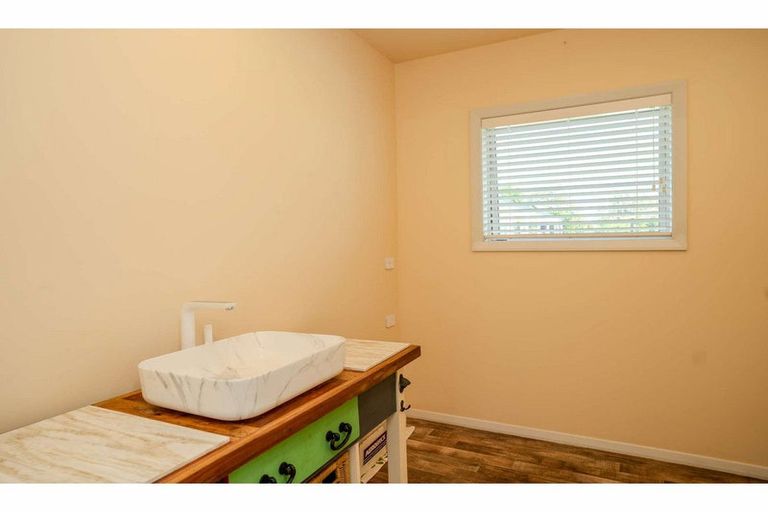 Photo of property in 2 Appletree Lane, Kerikeri, 0230