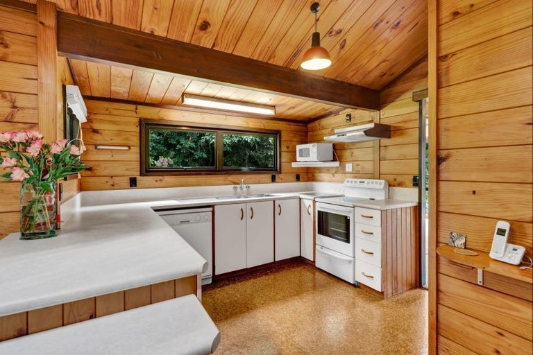 Photo of property in 65 Veale Road, Ridgewood, New Plymouth, 4371