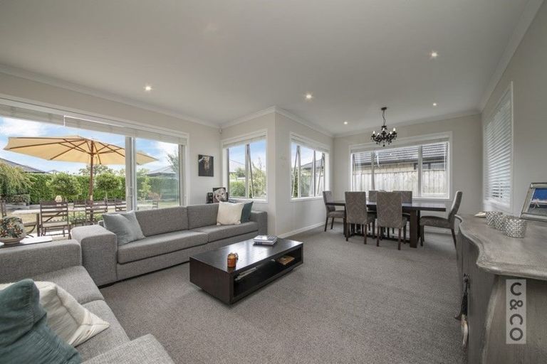Photo of property in 12 Pohutukawa Parade, Riverhead, 0820