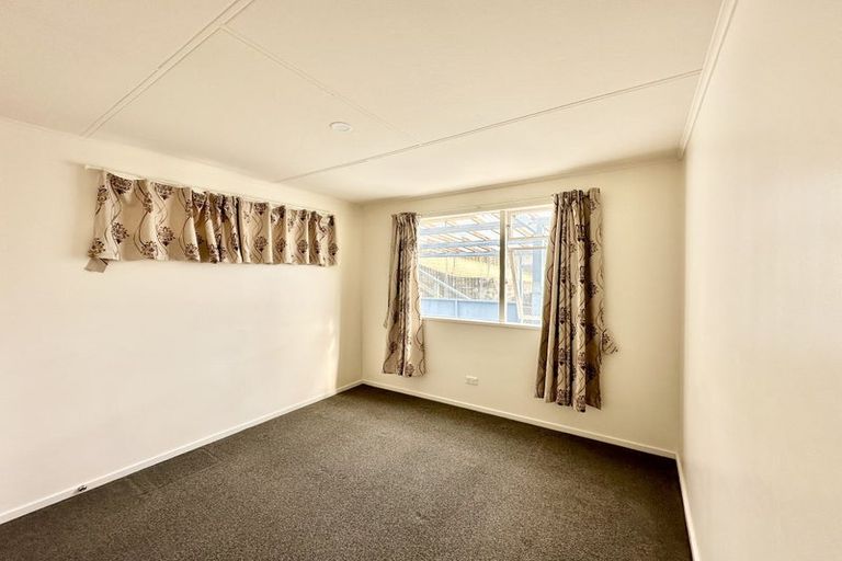 Photo of property in 29 Beaumaris Crescent, Ascot Park, Porirua, 5024