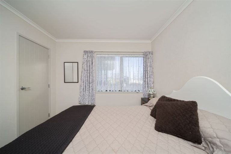 Photo of property in 11 Reremoana Close, Hawera, 4610