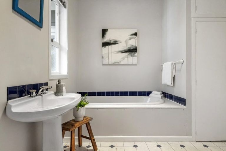 Photo of property in 2/59 Aramoana Avenue, Devonport, Auckland, 0624