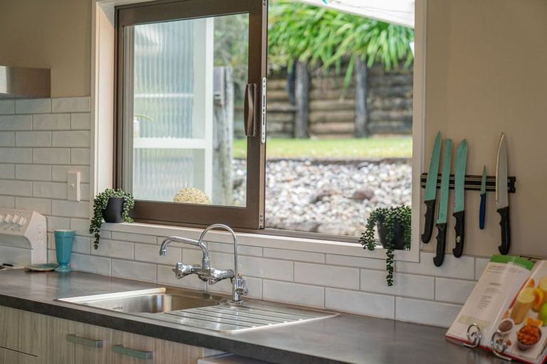 Photo of property in 72 Ocean Beach Road, Tairua, 3508