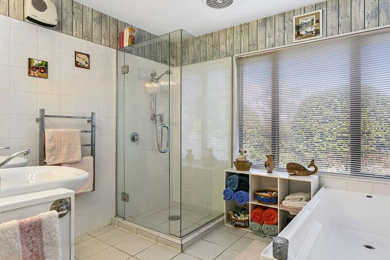 Photo of property in 9 Kahurangi Drive, Rangatira Park, Taupo, 3330