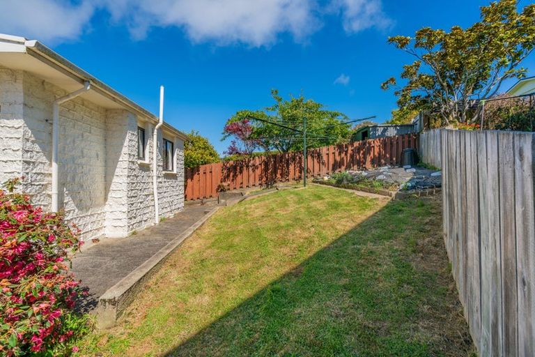 Photo of property in 35 Pioneer Crescent, Helensburgh, Dunedin, 9010