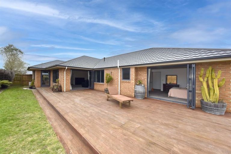 Photo of property in 14 Marguerite Place, Aidanfield, Christchurch, 8025