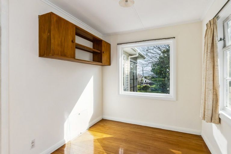 Photo of property in 11 Winara Avenue, Waikanae, 5036