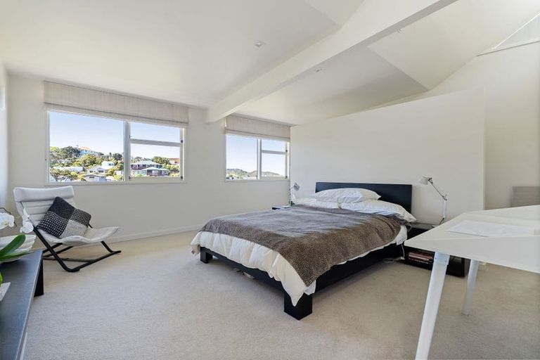 Photo of property in 85 Nicholson Road, Khandallah, Wellington, 6035