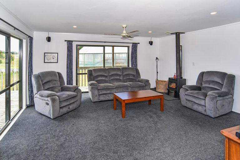 Photo of property in 288 Waiuku Road, Puni, Pukekohe, 2678